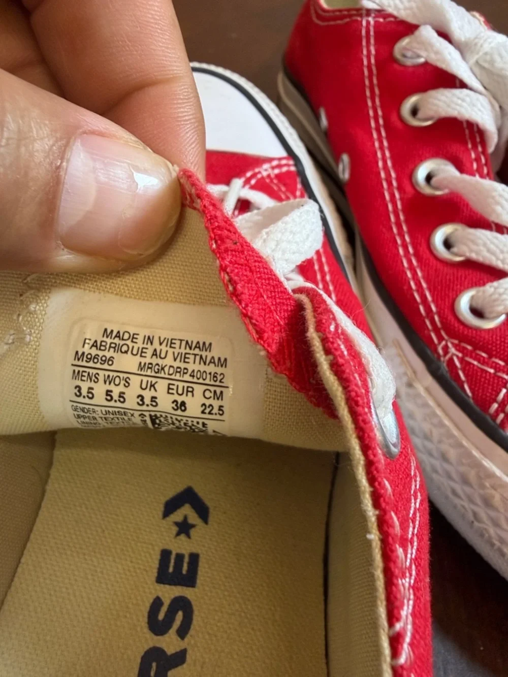 Converse Low Top Sneakers in Red and‎ White